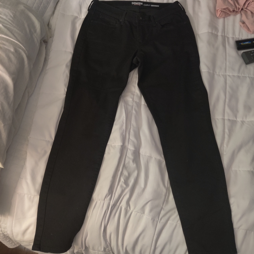 Woman's curvy levi